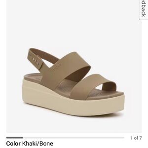 Crocs Brooklyn Low Wedge Sandal Khaki/Bone size 8